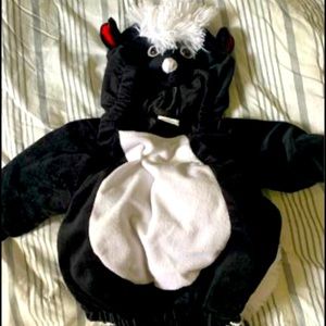 6-12 month skunk Halloween costume